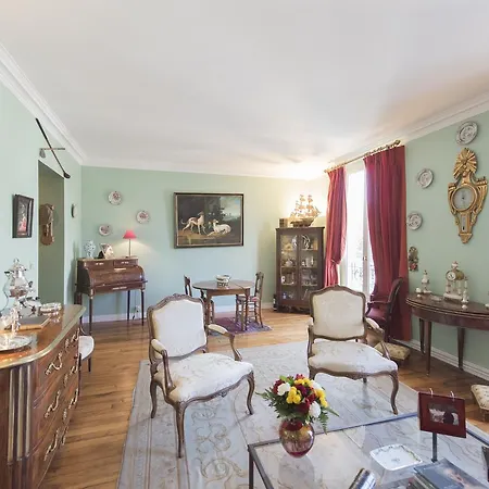 Veeve - Antique French Splendour