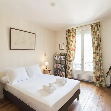 Veeve - Antique French Splendour Paris