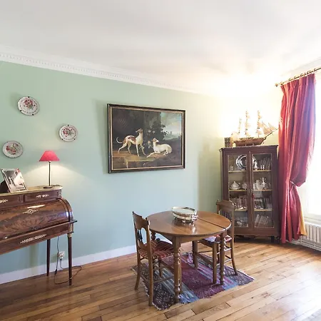 Appartement Veeve - Antique French Splendour